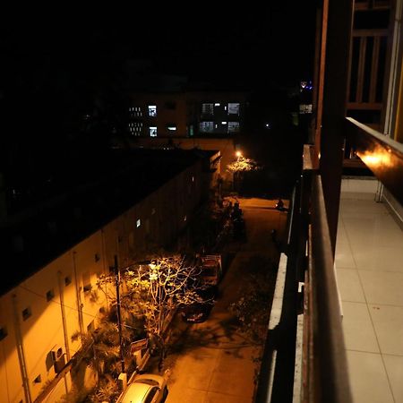 Manora Residency Hotel Пондичери Екстериор снимка