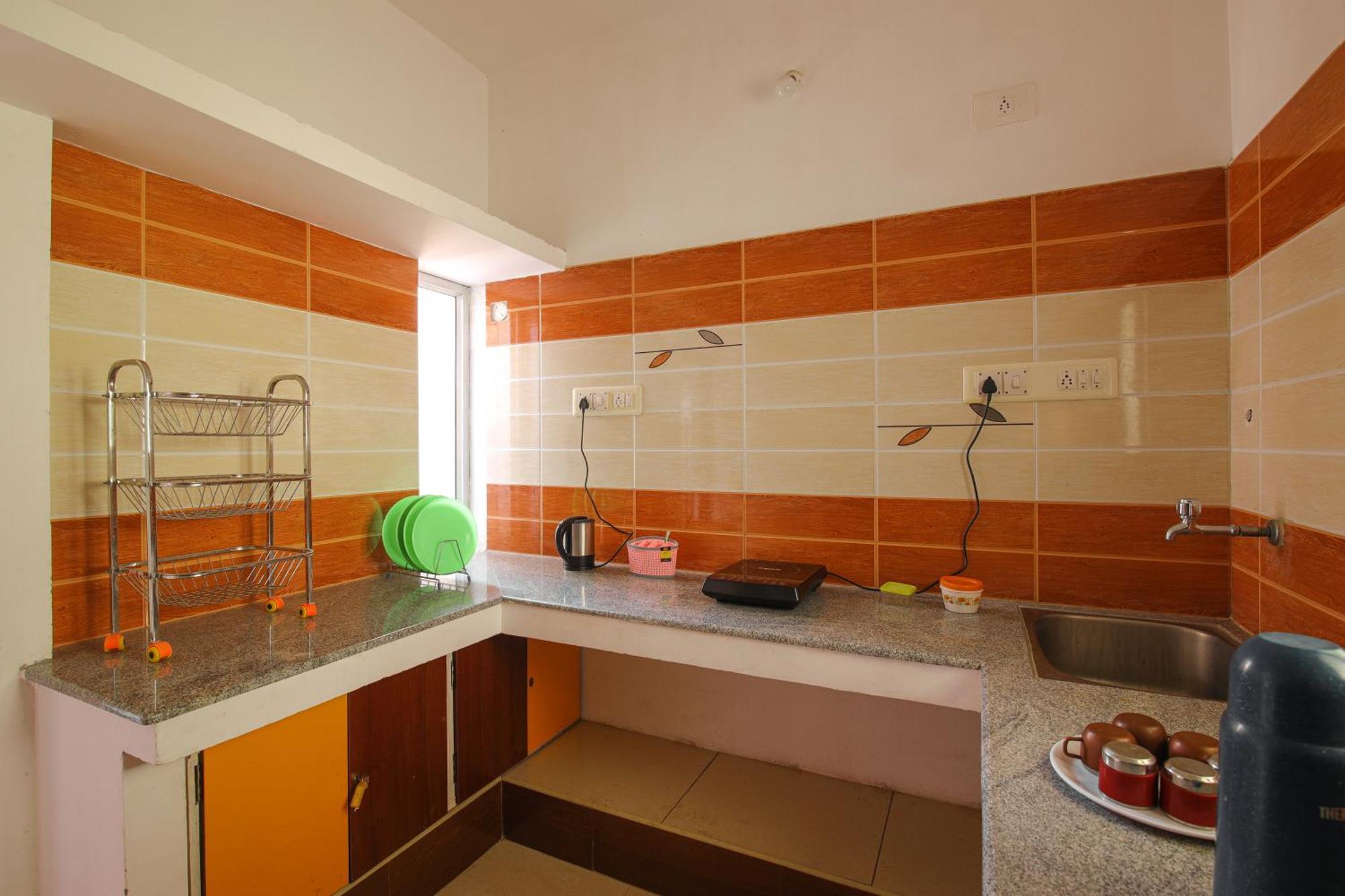 Manora Residency Hotel Пондичери Екстериор снимка