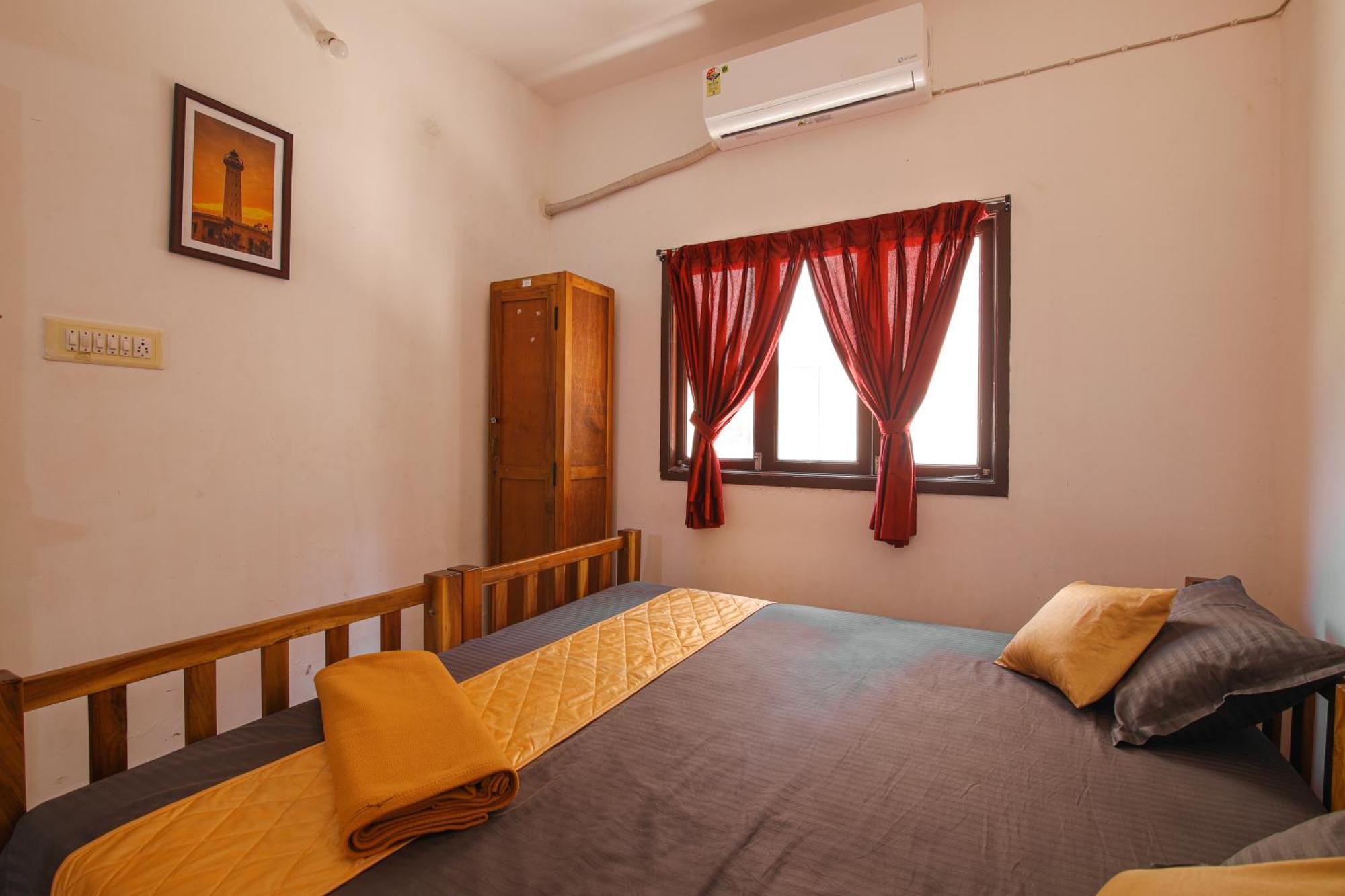 Manora Residency Hotel Пондичери Екстериор снимка