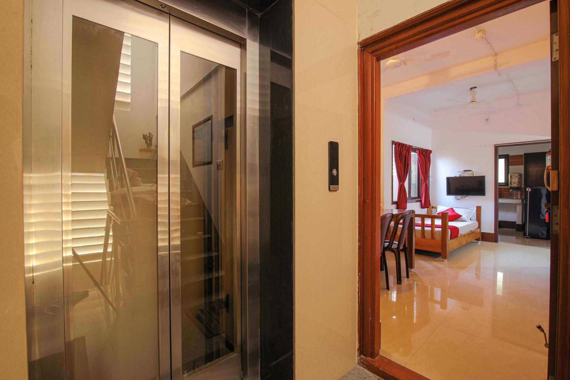 Manora Residency Hotel Пондичери Екстериор снимка