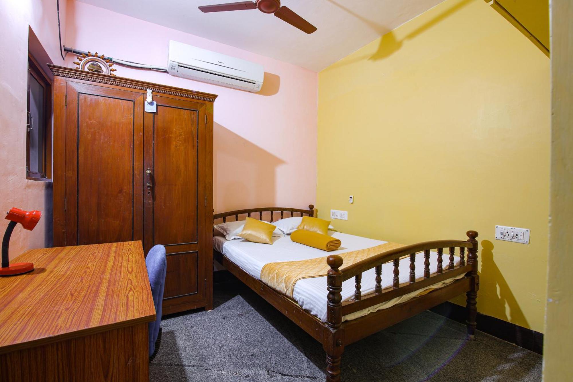 Manora Residency Hotel Пондичери Екстериор снимка