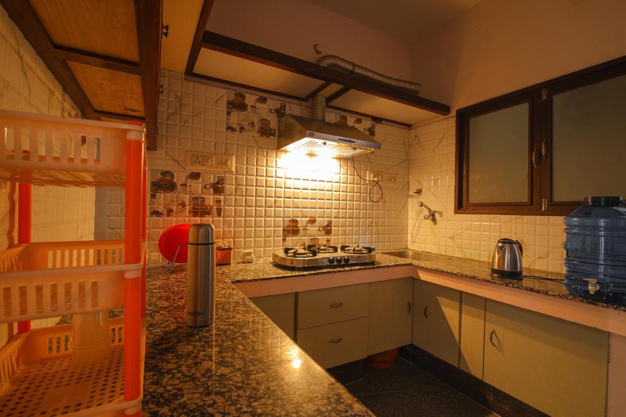 Manora Residency Hotel Пондичери Екстериор снимка