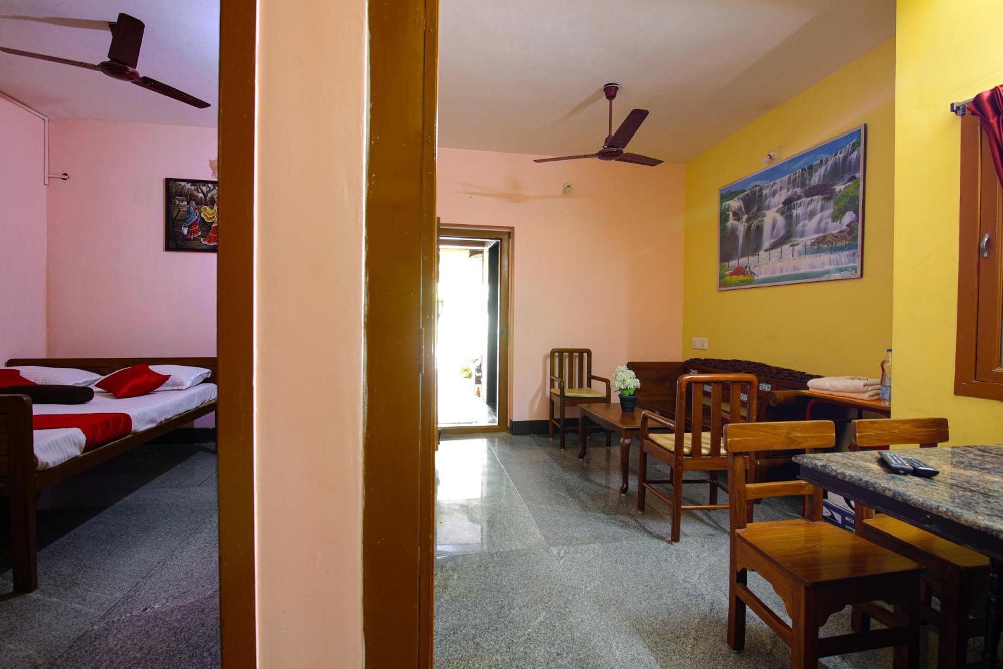 Manora Residency Hotel Пондичери Екстериор снимка